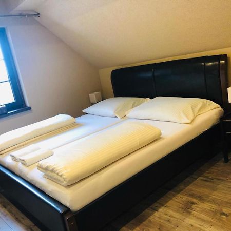 Penzion A Restauracia Hanisberg Krupina المظهر الخارجي الصورة