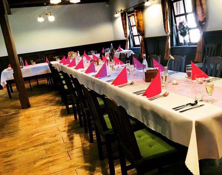 Penzion A Restauracia Hanisberg Krupina المظهر الخارجي الصورة