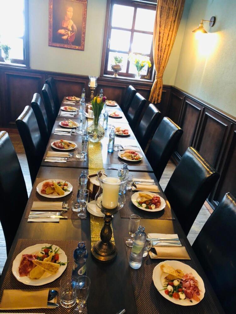 Penzion A Restauracia Hanisberg Krupina المظهر الخارجي الصورة