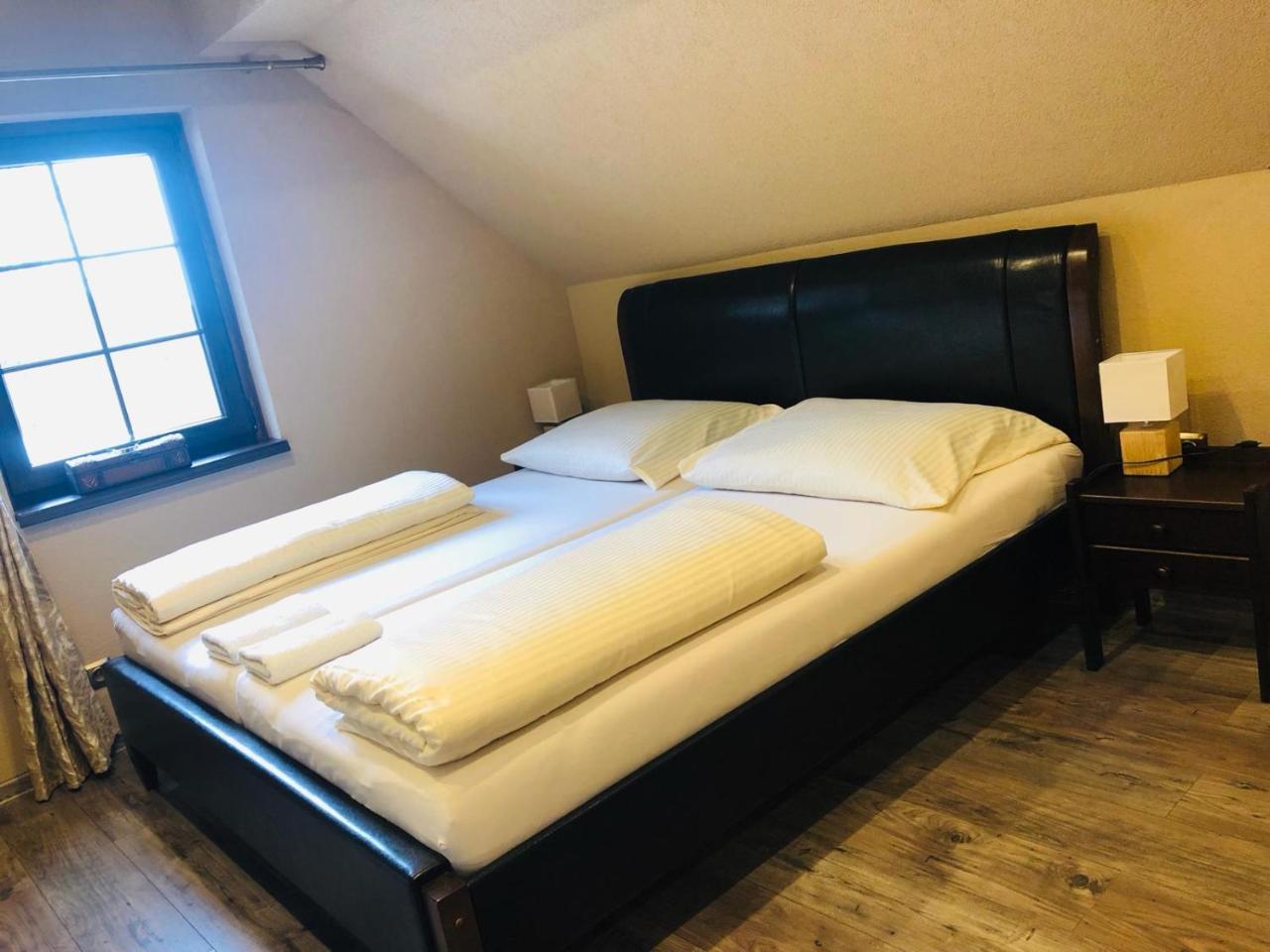 Penzion A Restauracia Hanisberg Krupina المظهر الخارجي الصورة