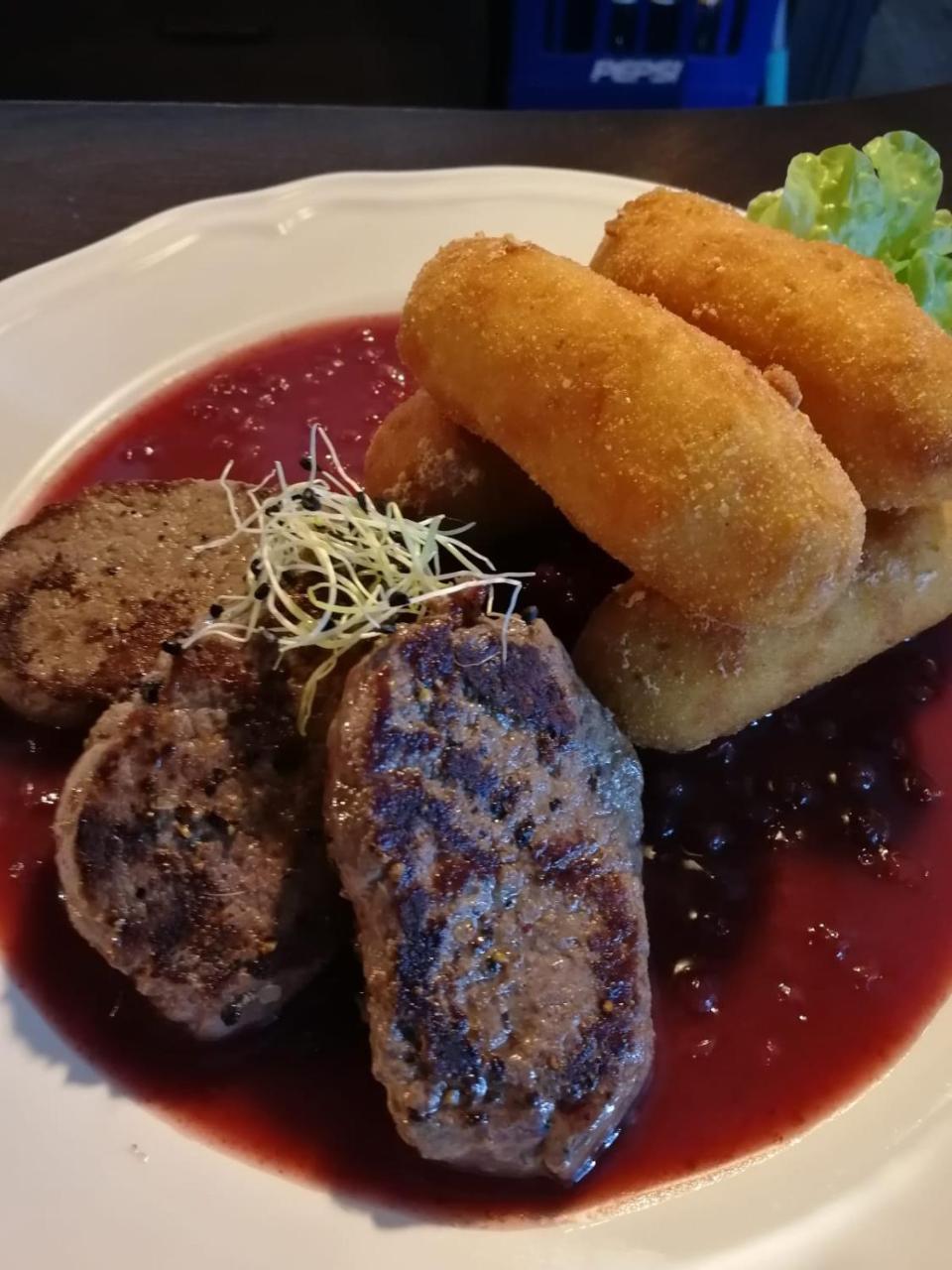 Penzion A Restauracia Hanisberg Krupina المظهر الخارجي الصورة
